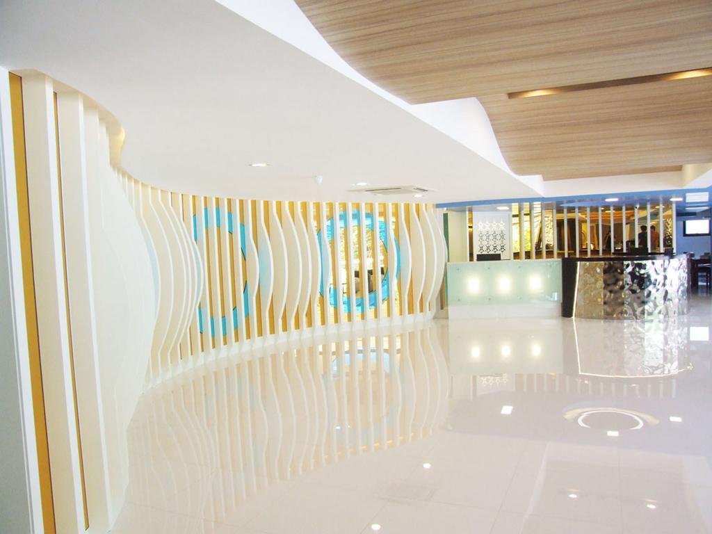 Grand Tower Inn Sathorn Hotel Bangkok Exterior photo