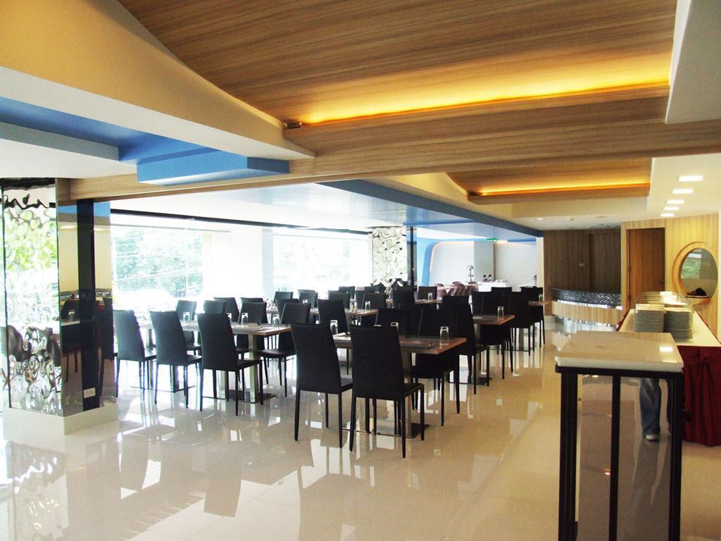 Grand Tower Inn Sathorn Hotel Bangkok Exterior photo