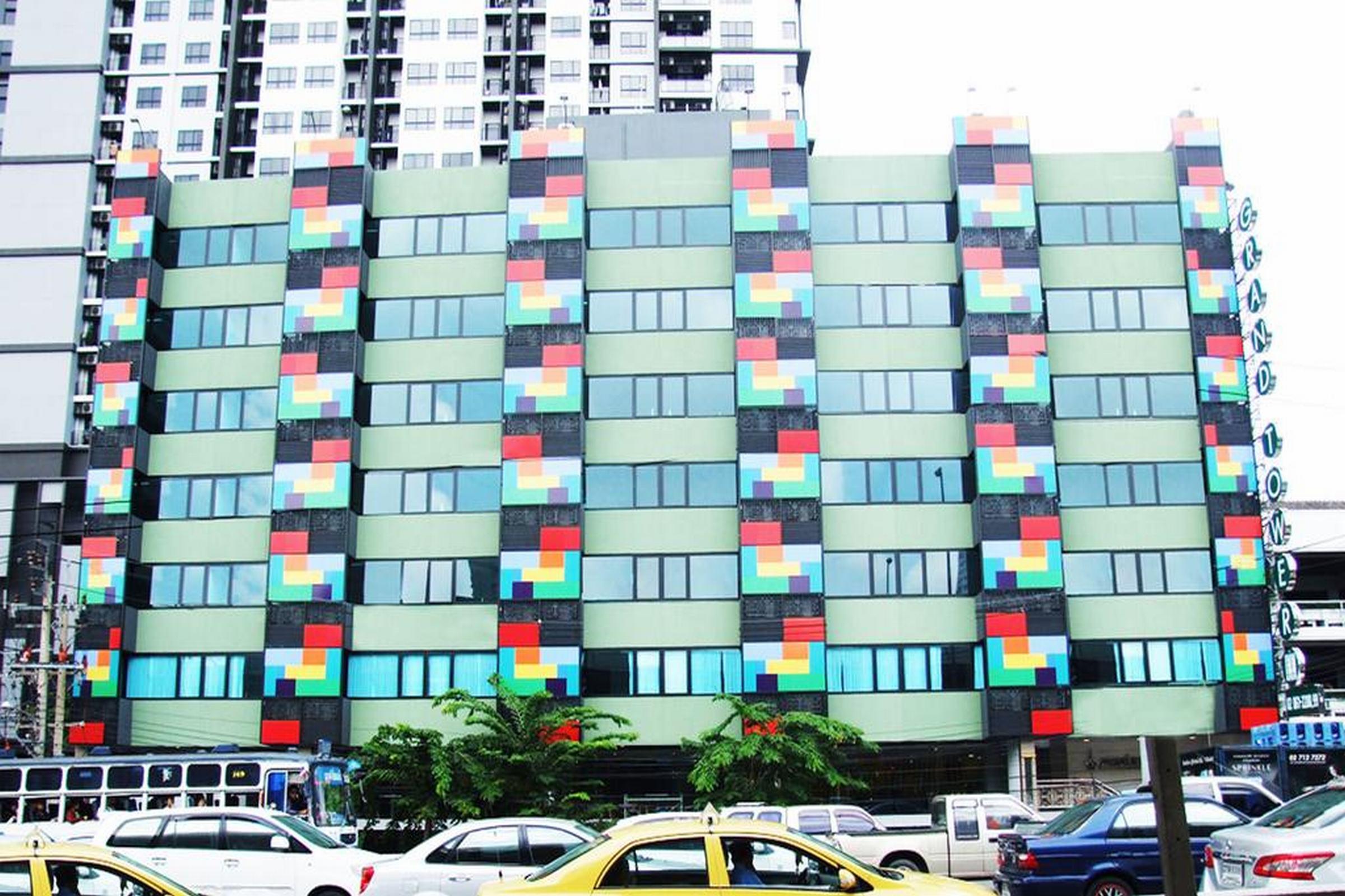 Grand Tower Inn Sathorn Hotel Bangkok Exterior photo