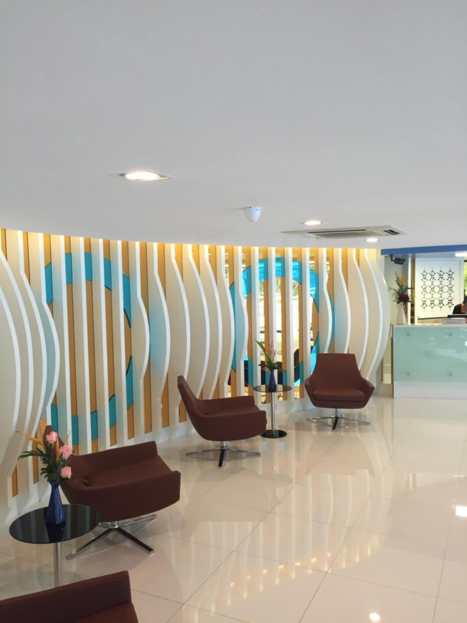 Grand Tower Inn Sathorn Hotel Bangkok Exterior photo